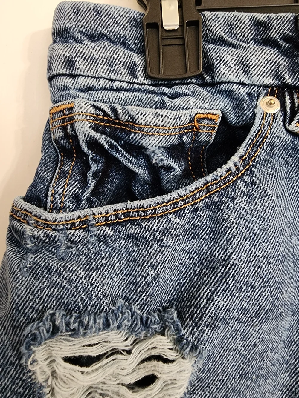 Good American Distressed Denim Mini Skirt Raw Hem Slit Size 10/30